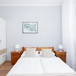 Center Ii By Renters