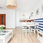 Center Ii By Renters Διαμέρισμα *