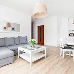 Center Ii By Renters Διαμέρισμα *