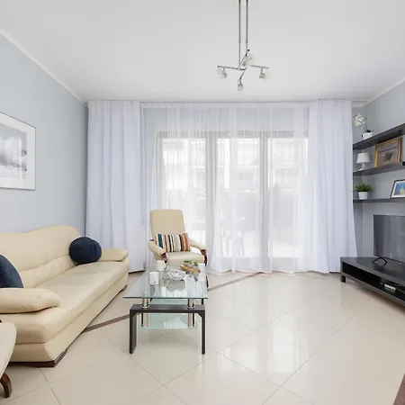 Center Ii By Renters *